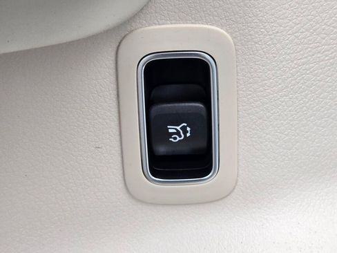 New 2026 Mercedes-Benz GLB 250 4MATIC image 36