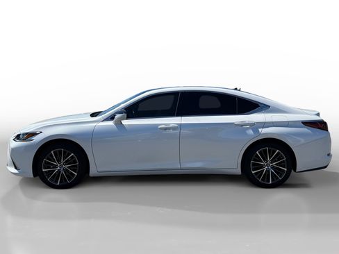 Used 2025 Lexus ES 350 w/ Premium Package FWD image 2
