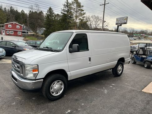 Used 2013 Ford E-250 and Econoline 250 w/ Commercial Cargo Van Pkg image 8