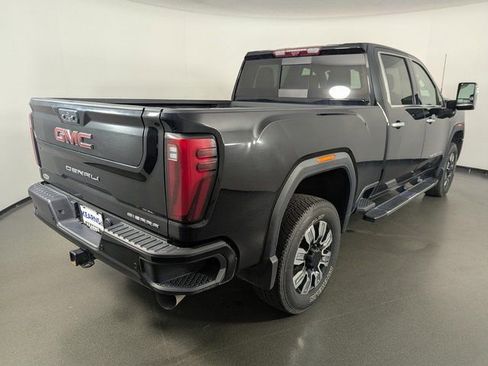 Used 2024 GMC Sierra 3500 Denali w/ Denali Reserve Package image 7