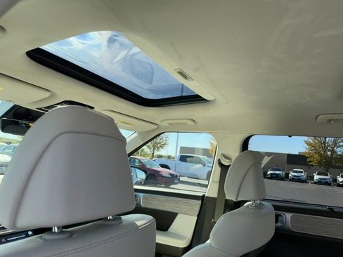 Certified 2025 Hyundai Santa Fe Calligraphy image 11