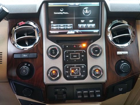 Used 2014 Ford F350 Lariat w/ Lariat Interior Package image 13