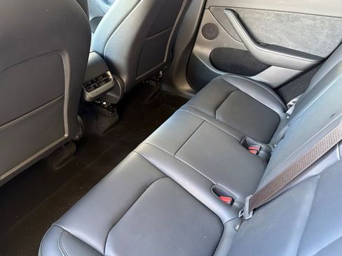 Used 2024 Tesla Model Y Long Range image 12