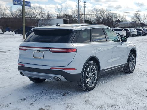New 2026 Lincoln Corsair Premiere image 4
