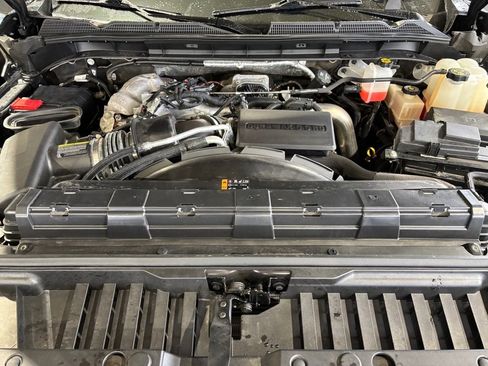 Used 2024 GMC Sierra 3500 Denali Ultimate image 27