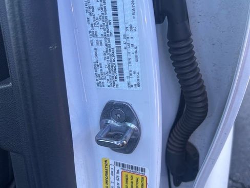 Used 2020 Ford Escape SE image 10