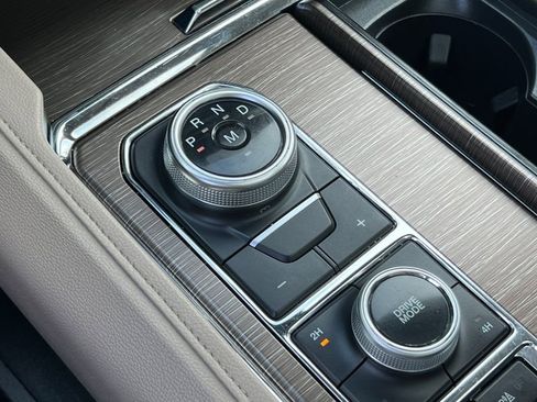 Used 2024 Ford Expedition Max Limited image 20