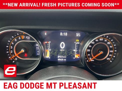 Used 2019 Jeep Wrangler Unlimited Sahara w/ Quick Order Package 24M Moab AWD/4WD image 9