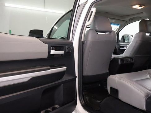 Used 2015 Toyota Tundra Limited w/ Limited Premium Package AWD/4WD image 29