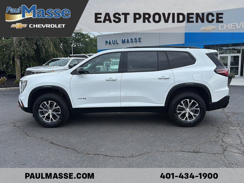 Used 2025 GMC Acadia AT4 w/ Luxury Package AWD/4WD image 4