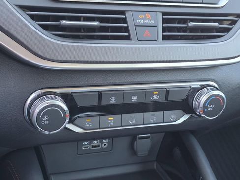 New 2025 Nissan Altima 2.5 SR w/ SR Premium Package FWD image 17