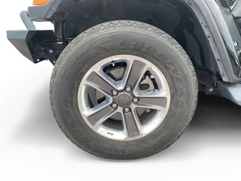 Used 2020 Jeep Wrangler Unlimited Sahara AWD/4WD image 27