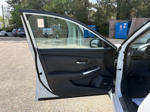 Used 2020 Nissan Sentra SR w/ Premium Package image 29