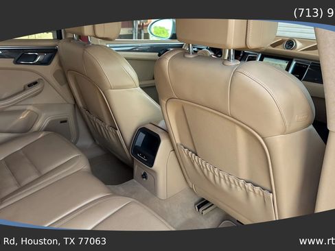 Used 2015 Porsche Macan Turbo AWD/4WD image 39