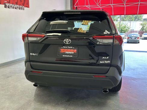 Used 2024 Toyota RAV4 XLE FWD image 4