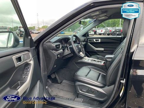 Certified 2024 Ford Explorer XLT w/ Equipment Group 202A AWD/4WD image 18