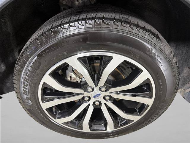 Used 2025 Ford Explorer ST-Line AWD/4WD image 17