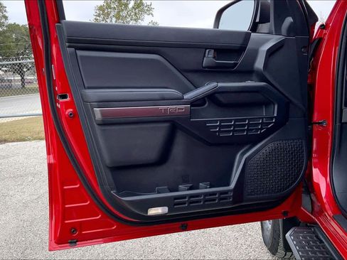 Used 2025 Toyota 4Runner TRD Off-Road image 20