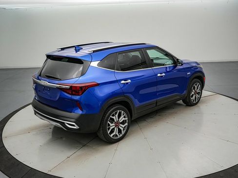 Used 2023 Kia Seltos SX w/ SX Sunroof Package image 4