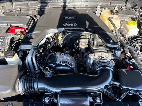 Used 2020 Jeep Wrangler Unlimited Sport AWD/4WD image 28