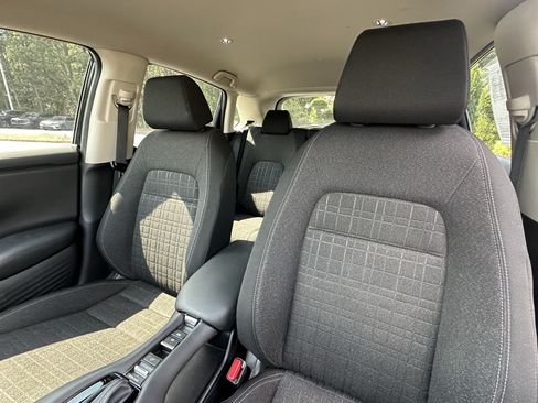 Used 2024 Honda HR-V LX image 7