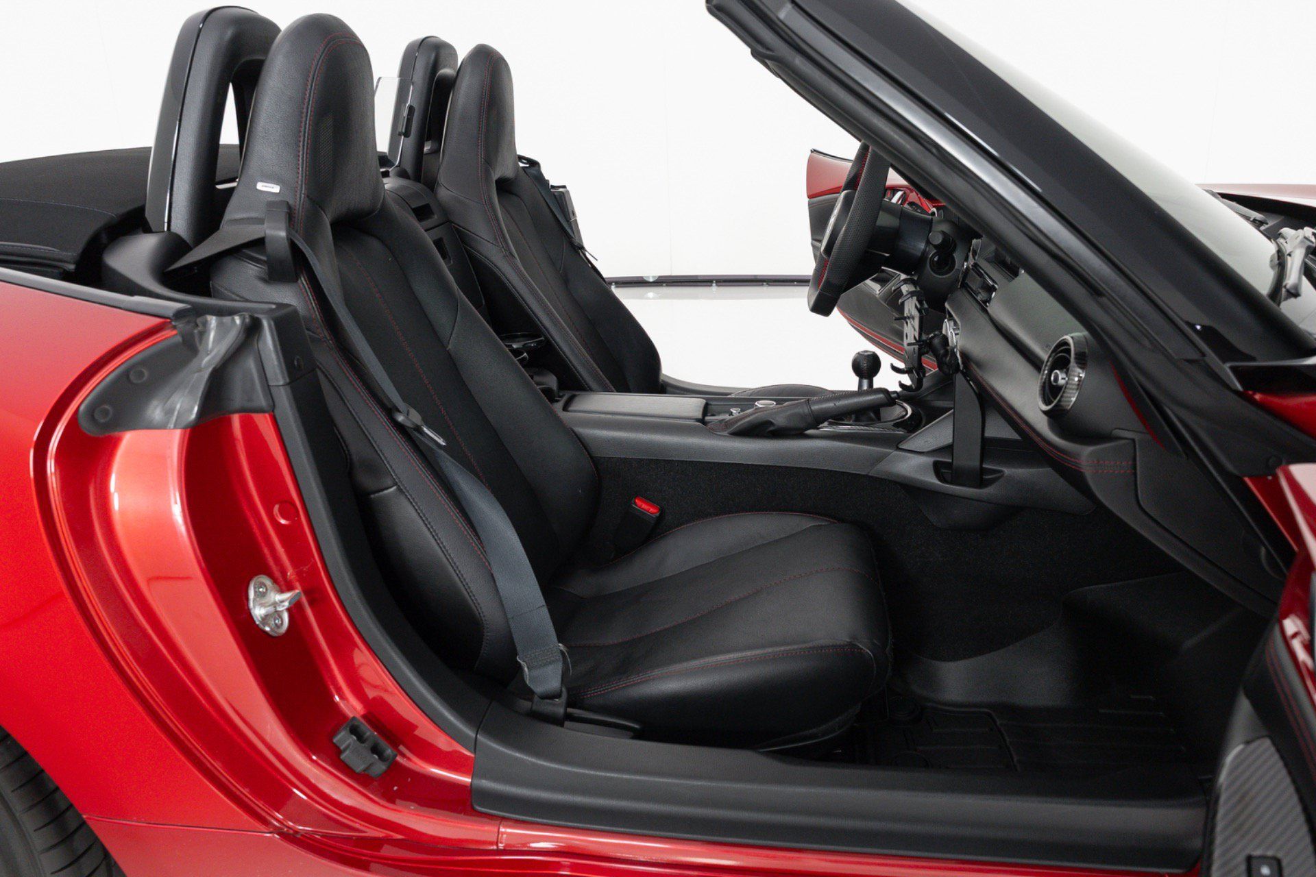 Used 2016 MAZDA MX-5 Miata Grand Touring RWD image 40