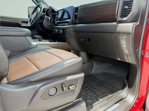 Used 2024 Chevrolet Silverado 2500 High Country w/ High Country Premium Package AWD/4WD image 16