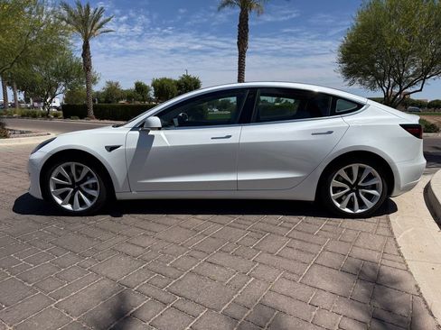 Used 2020 Tesla Model 3 Standard Range RWD image 5