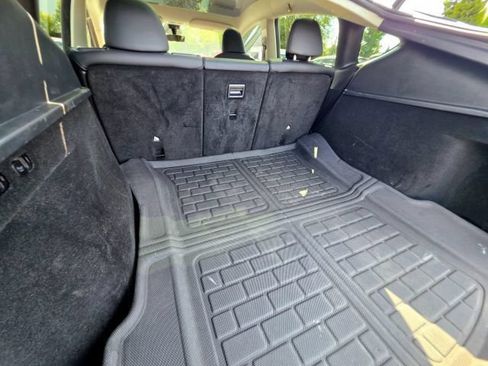 Used 2023 Tesla Model Y Long Range AWD/4WD image 47