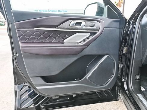 Certified 2025 Ford Explorer Platinum w/ LUX Leather Package AWD/4WD image 26
