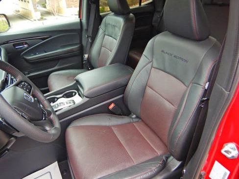 Used 2024 Honda Ridgeline Black Edition image 14