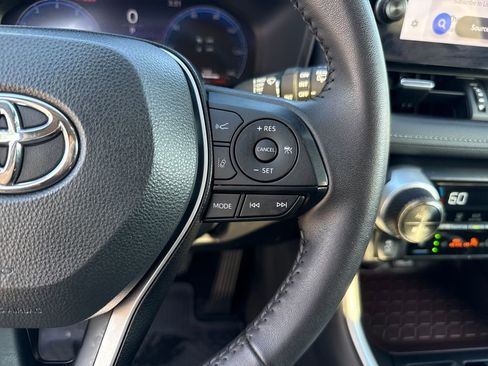 Used 2024 Toyota RAV4 Limited image 17