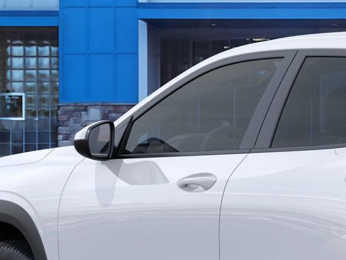 New 2026 Chevrolet Trax LS w/ LS Convenience Package FWD image 13