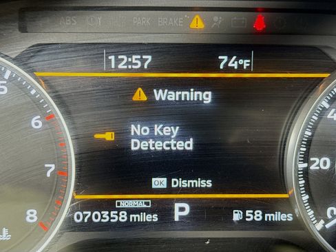 Used 2022 Mitsubishi Outlander SE image 16