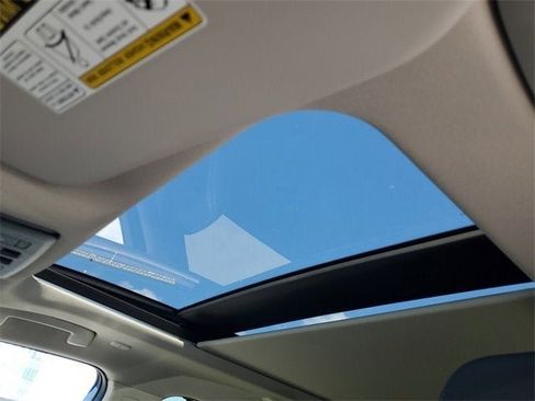 New 2025 Nissan Rogue SL w/ Tech Package FWD image 15