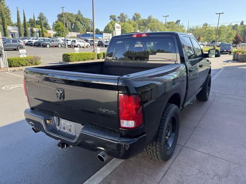 Used 2017 RAM 1500 Express w/ Express Value Package AWD/4WD image 5
