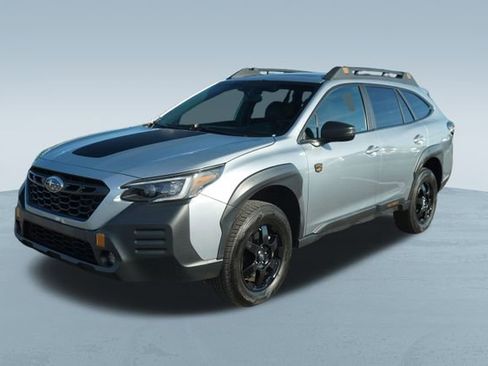 Used 2022 Subaru Outback Wilderness image 3