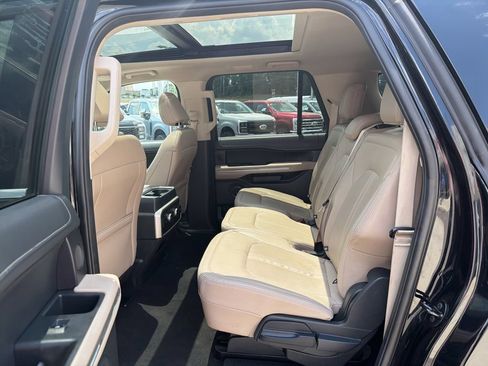 Used 2024 Ford Expedition Max Limited RWD image 14