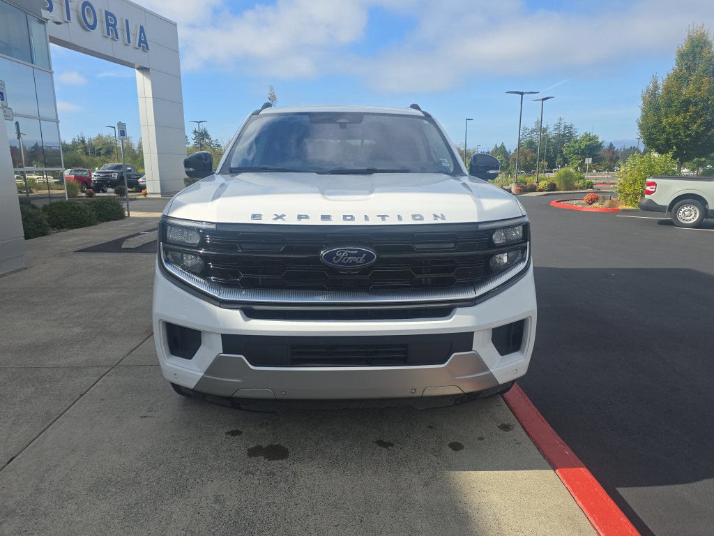 Used 2025 Ford Expedition Max Platinum AWD/4WD image 32