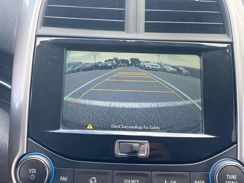 Used 2015 Chevrolet Malibu LT w/ Power Convenience Package FWD image 33