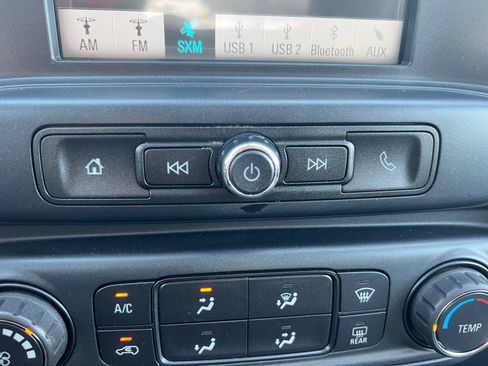 Used 2018 Chevrolet Silverado 1500 Custom w/ Custom Convenience Package RWD image 17