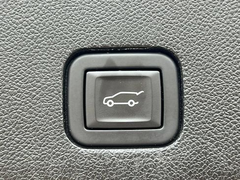 Certified 2024 Cadillac XT6 Premium Luxury w/ Technology Package AWD/4WD image 44