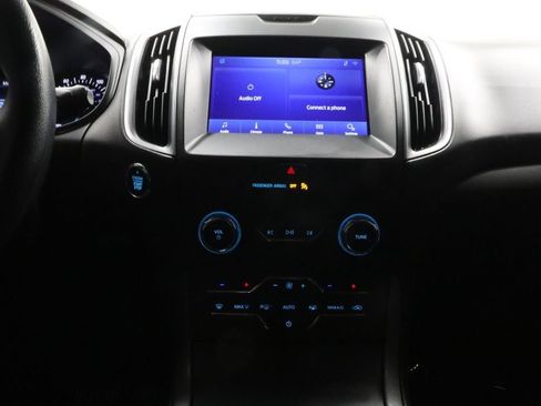 Used 2020 Ford Edge SE FWD image 21