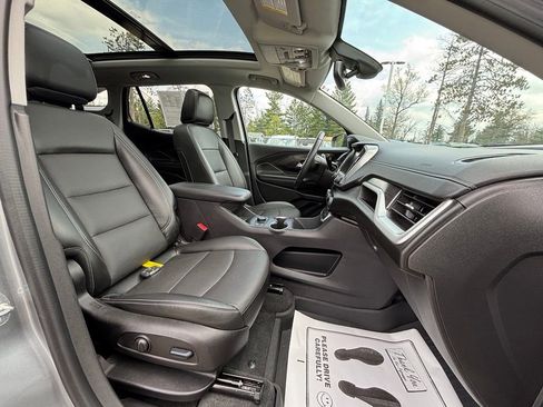 Used 2024 GMC Terrain SLT w/ Infotainment Package II AWD/4WD image 18