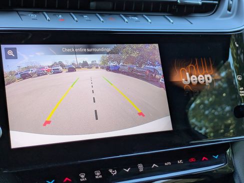 New 2026 Jeep Grand Cherokee Laredo image 23