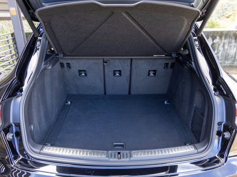 Certified 2025 Porsche Macan image 46