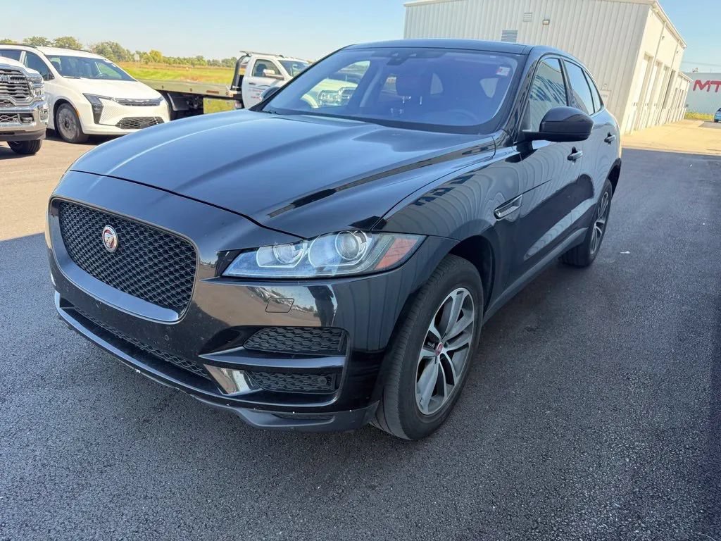 Used 2017 Jaguar F-PACE Prestige AWD/4WD image 4