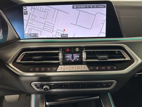 Used 2023 BMW X5 xDrive40i w/ Premium Package AWD/4WD image 19
