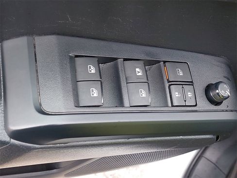 Used 2022 Toyota Tacoma SR image 23