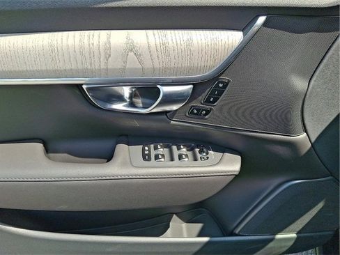 New 2025 Volvo S90 B6 Plus image 6